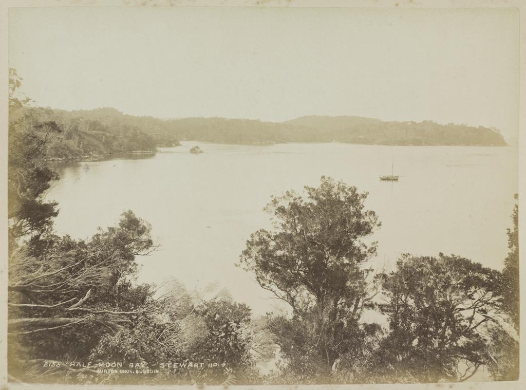Half Moon Bay, Stewart Island