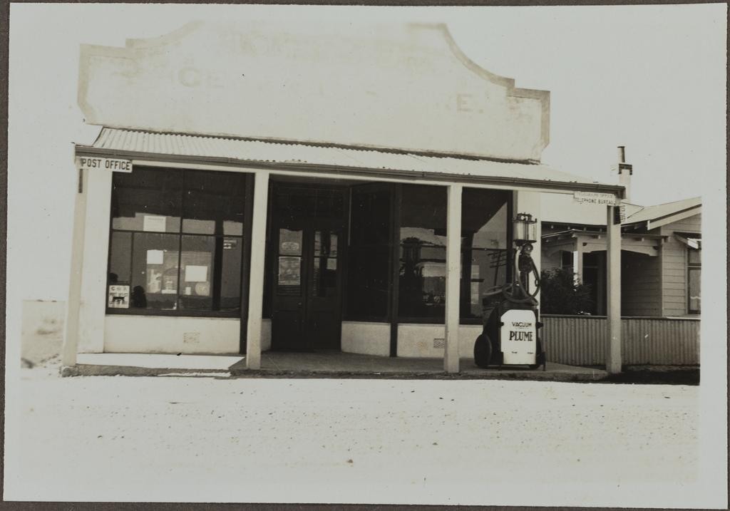 Blomfield Bros, Woodend