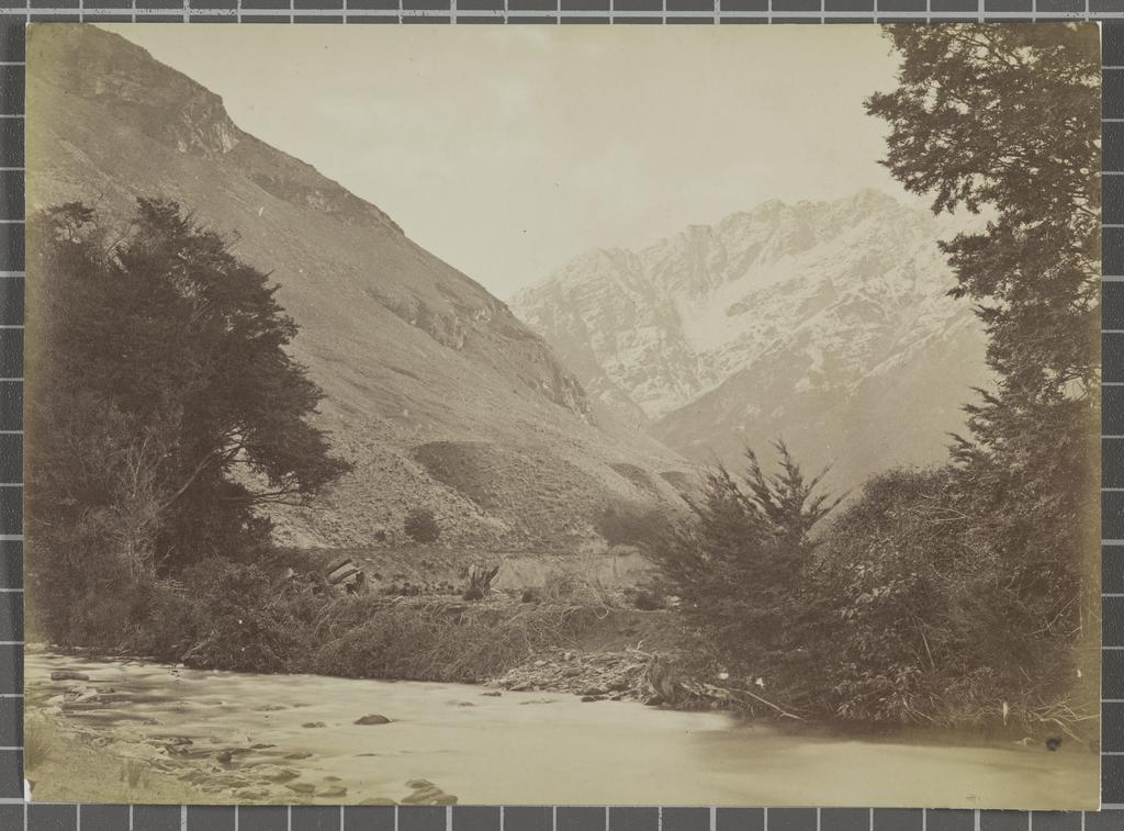 Half Way Bay on the Longburn,  Lake Wakatipu