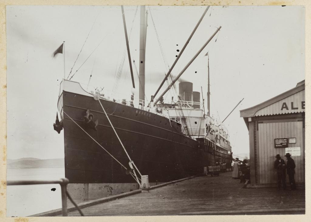 Turbine steamer 'Maheno'