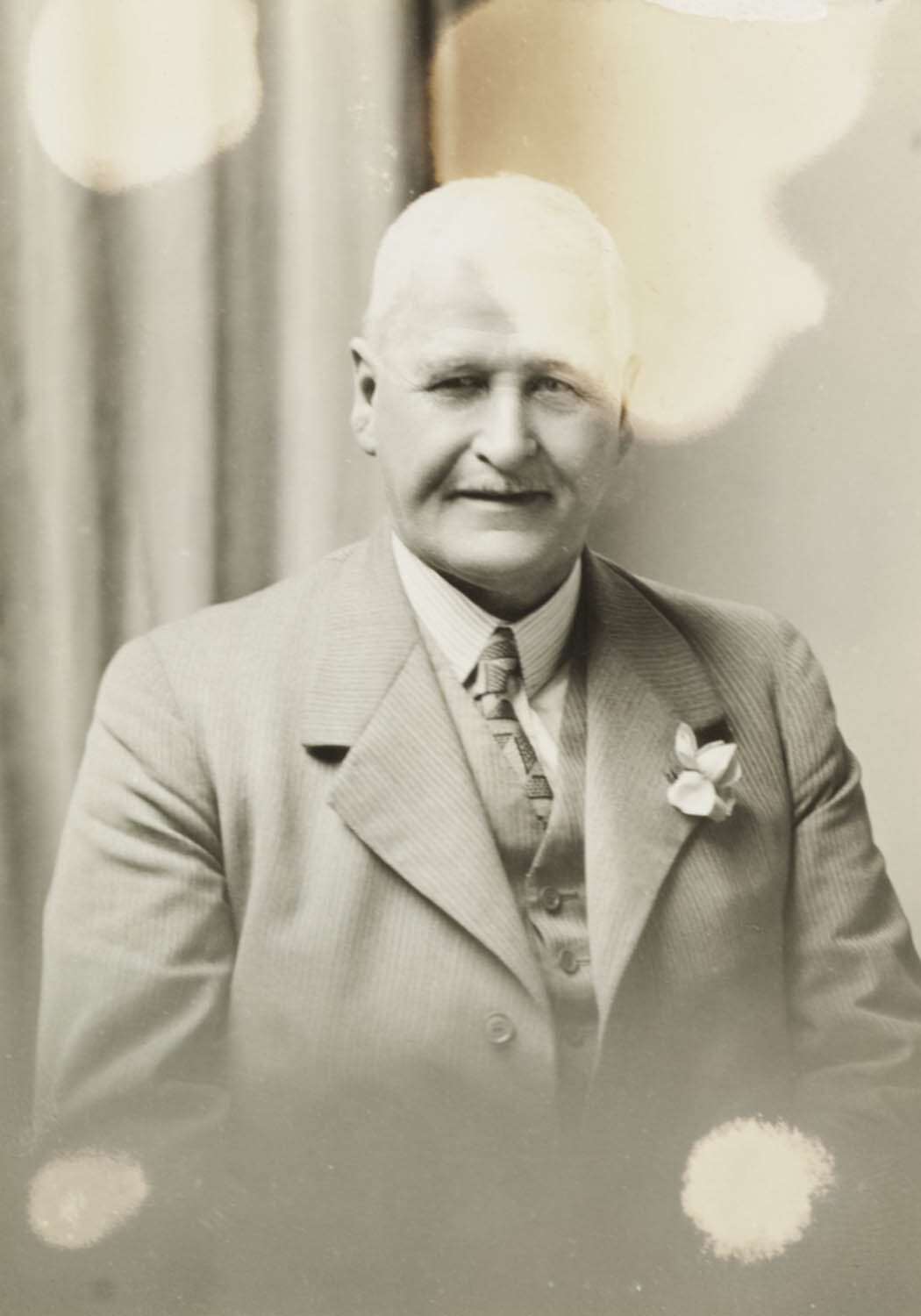 Dr William Newlands