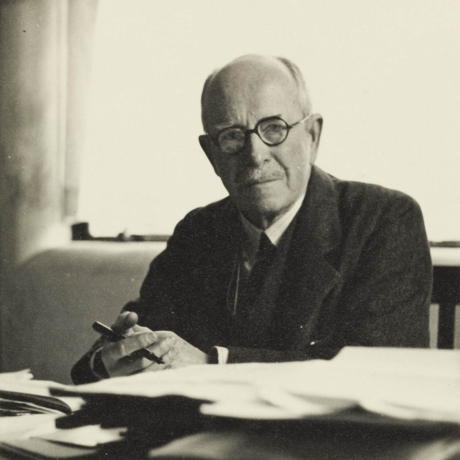 Dr William John Mullin