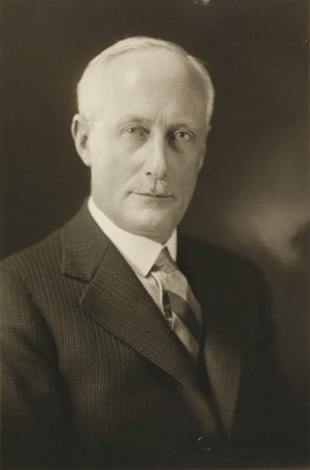 Dr William Elliott Carswell