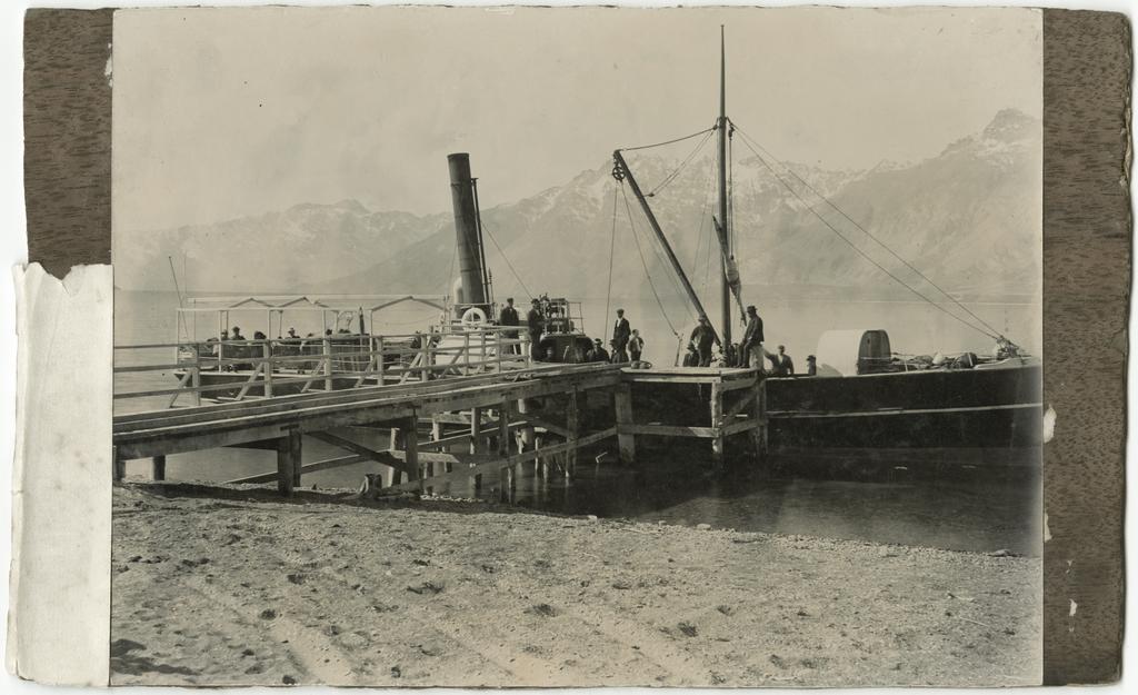 S.S. Ben Lomond at Mount Nicholas, Lake Wakatipu
