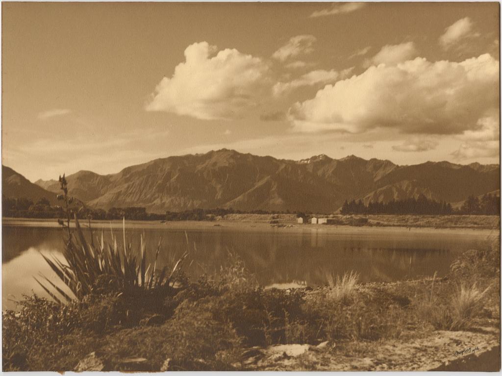 Benson, H. : Lake Hawea