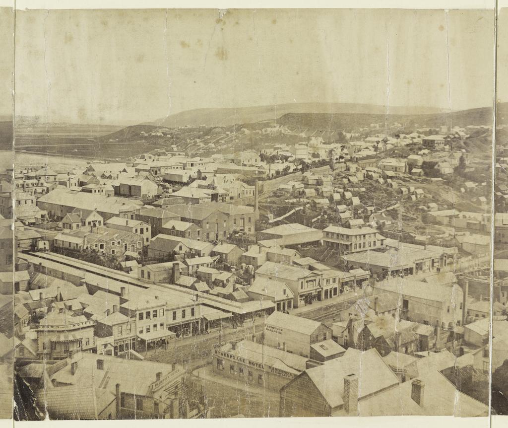 Eleven-part panorama of Dunedin [part 8 of 11]