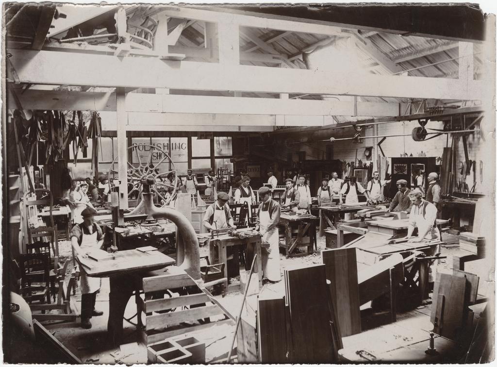 Polishing shop