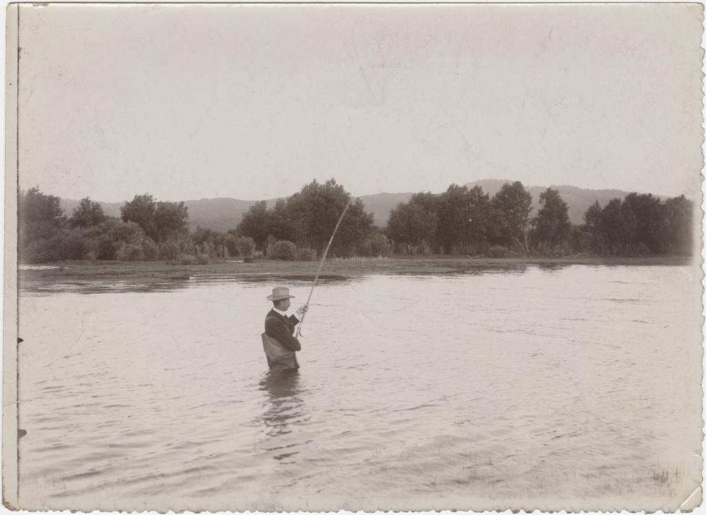 Fly fishing, Lake Rotorua
