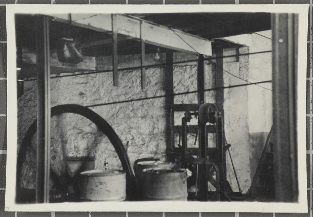 Reefing wheel and strand detector