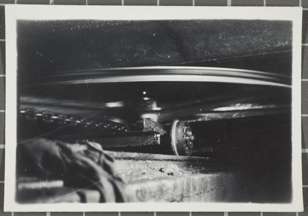 Rope tension gear and rope return gear