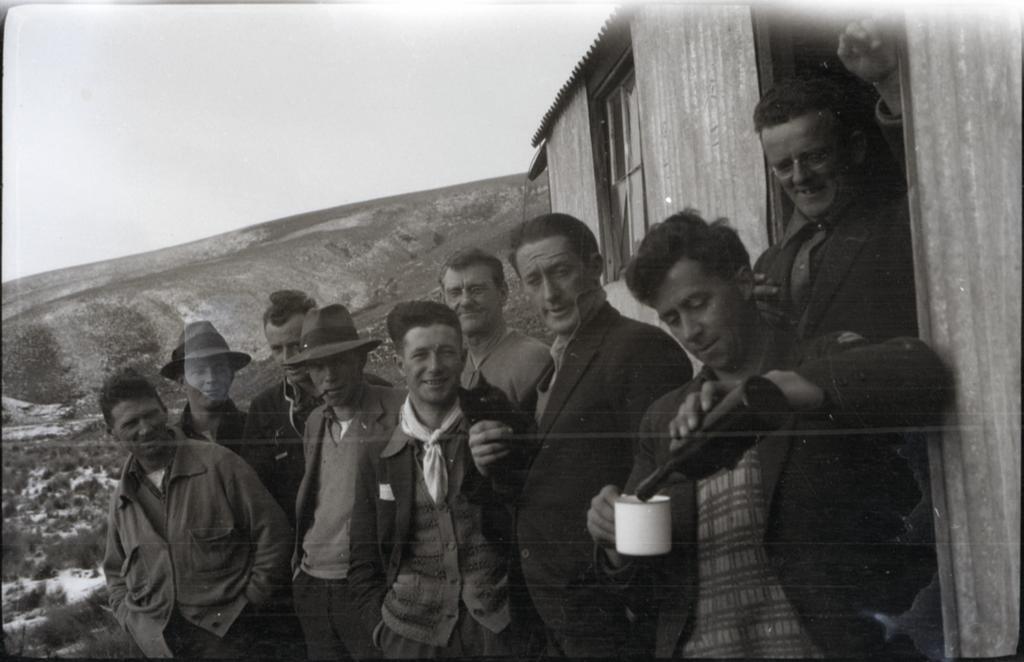Group of men, Deep Stream