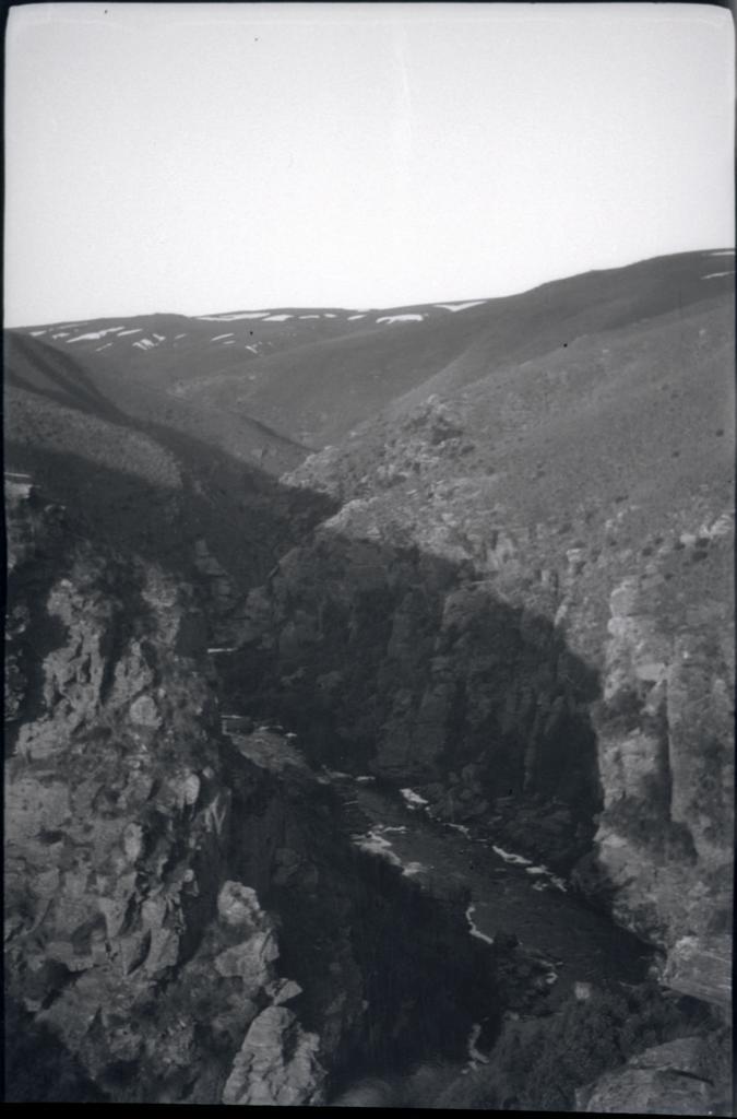 Cliff face, Deep Stream