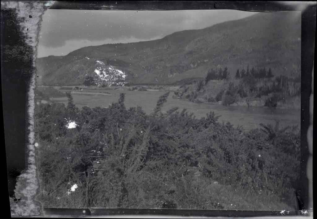 Clutha River, Beaumont-Miller's Flat Railway camp