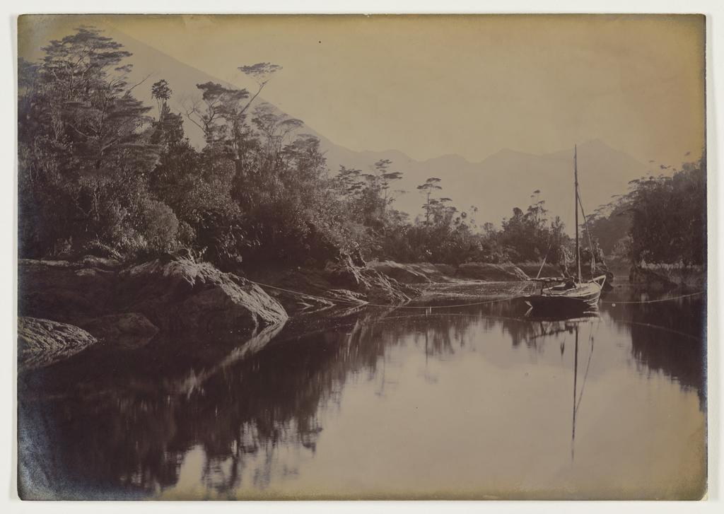 Burts Dock on South side of wet jacket