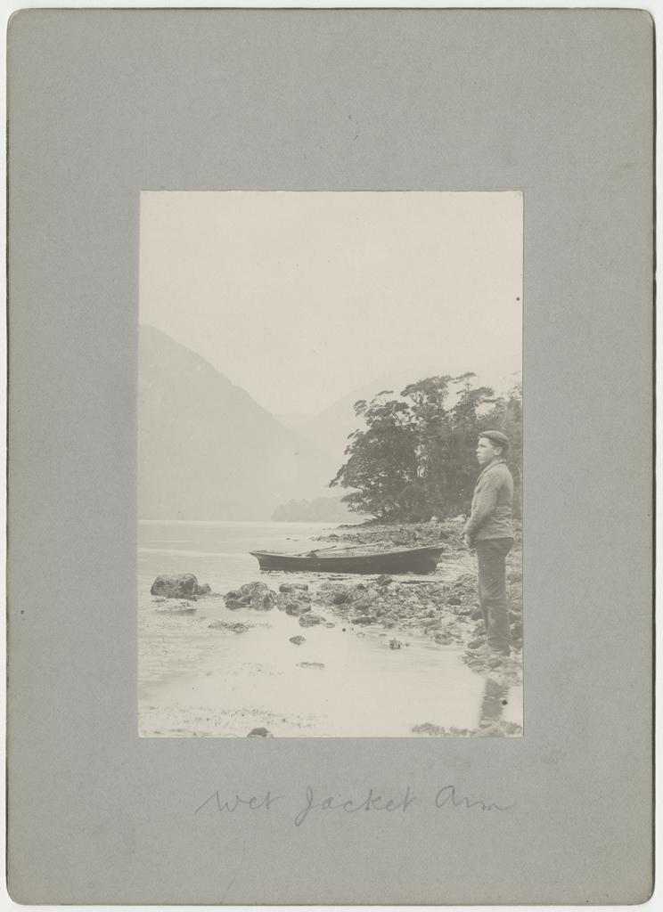 Wet Jacket Arm, Dusky Sound