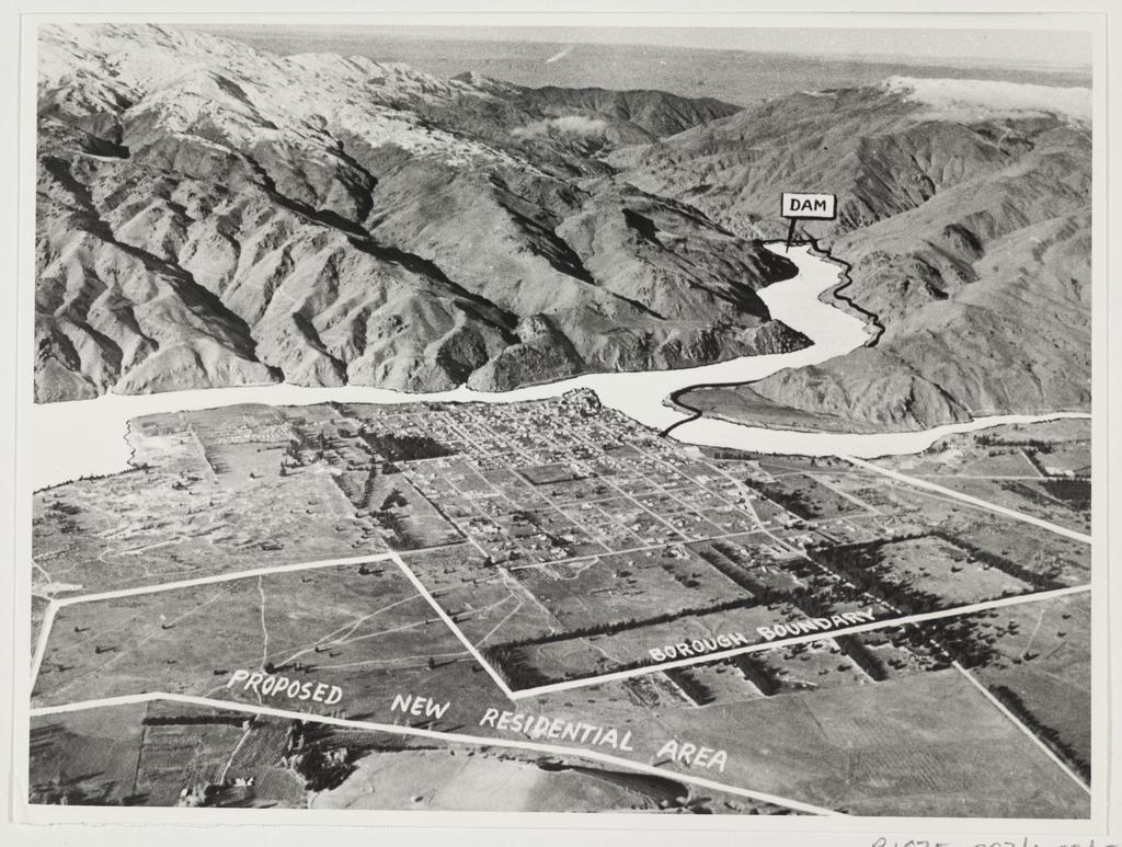 Clyde Dam projection