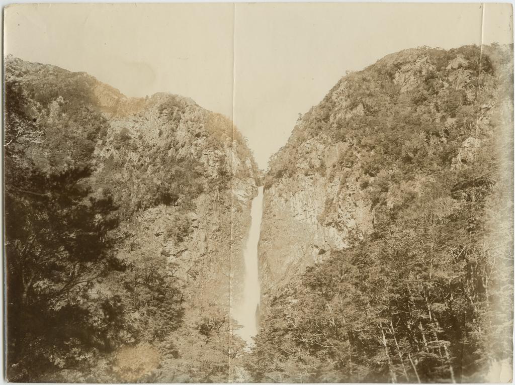 Devil's Punchbowl Waterfall, Arthur's Pass