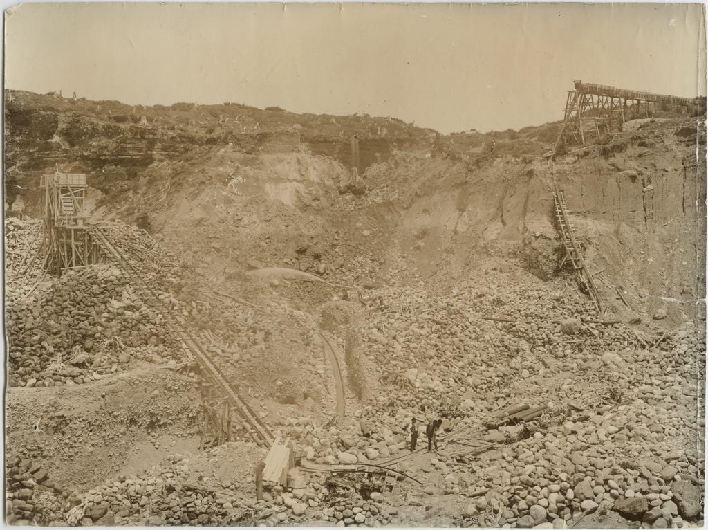 Sluicing operations - an overview