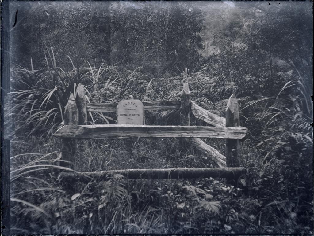 Grave of Donald Keith