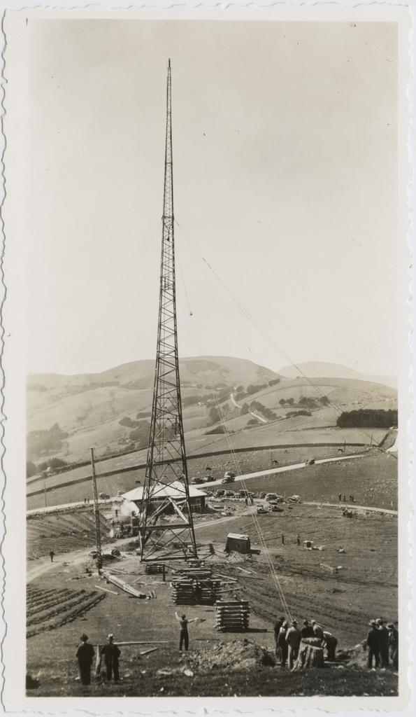Mast almost in final position