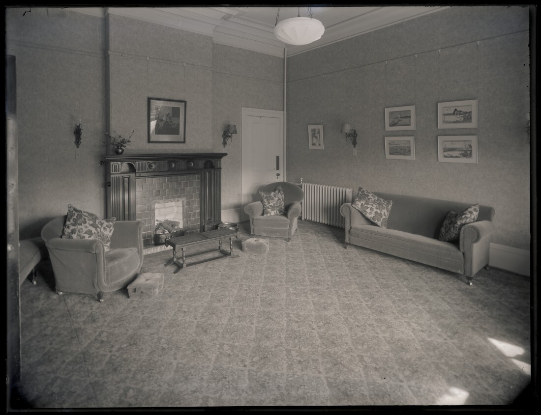 Sitting room at Studholme Hall, School of Home Science