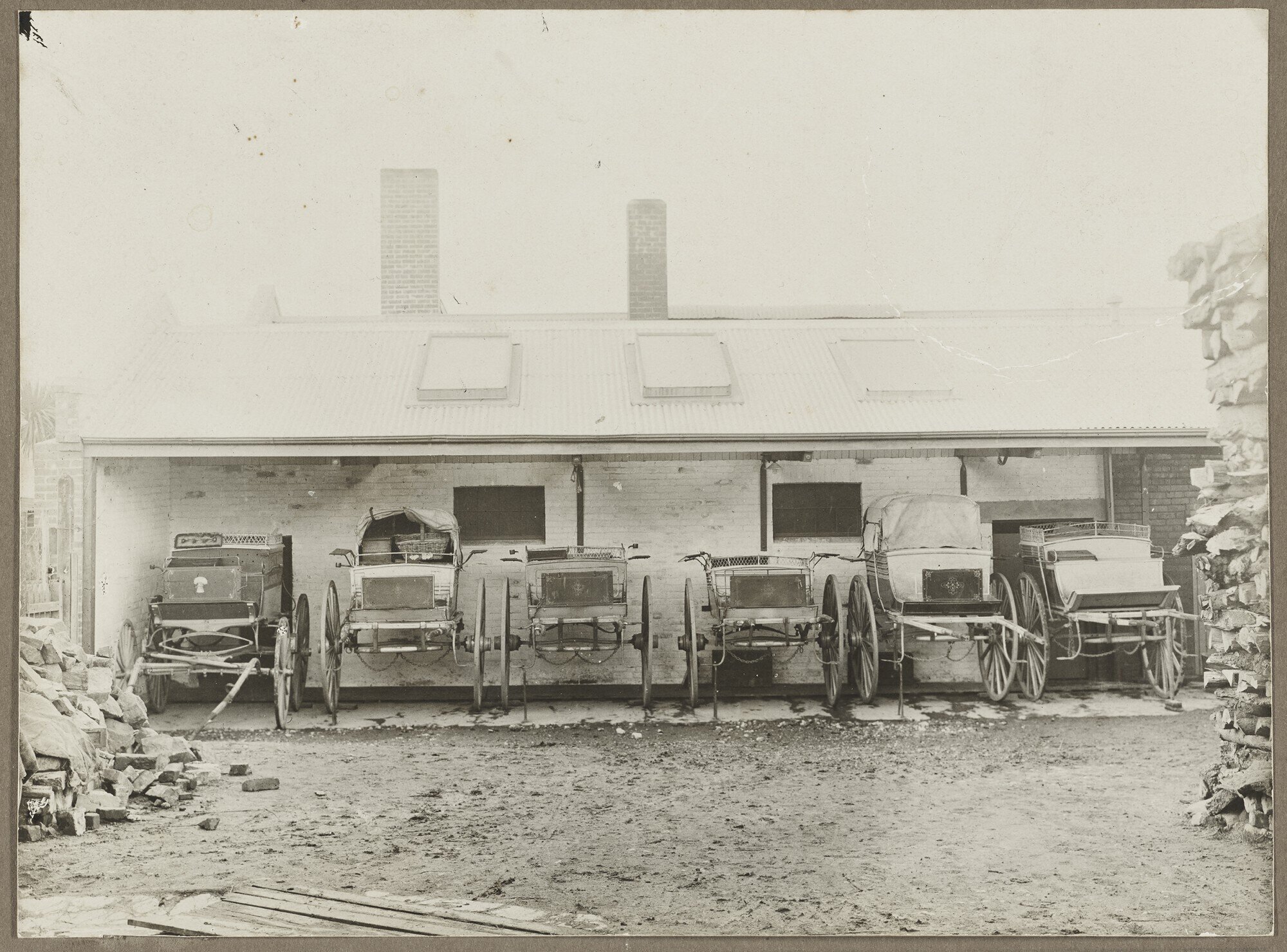Horse bans at Laurenson's Bakery, Roslyn