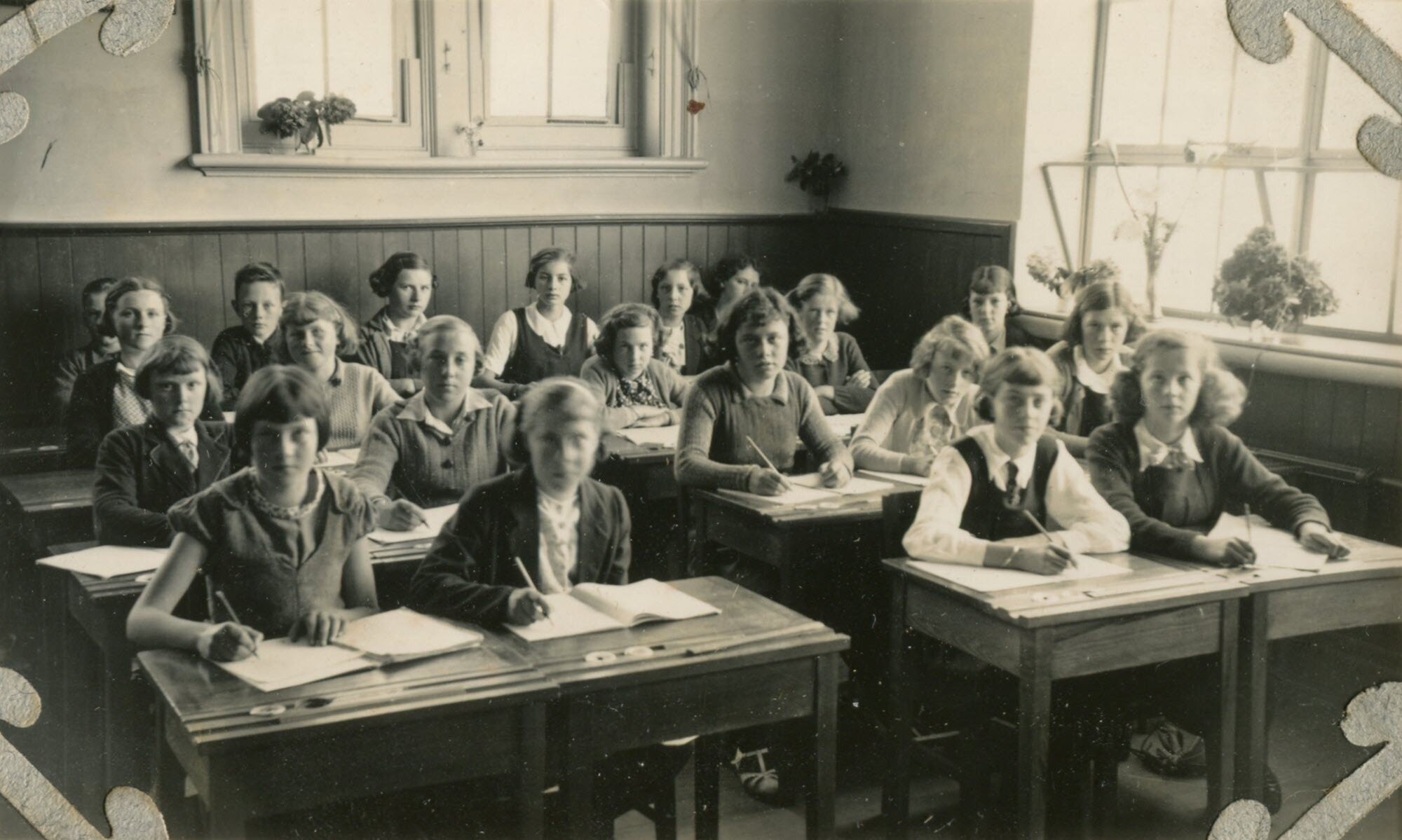 Standard 6 girls, Kaikorai School, 1937