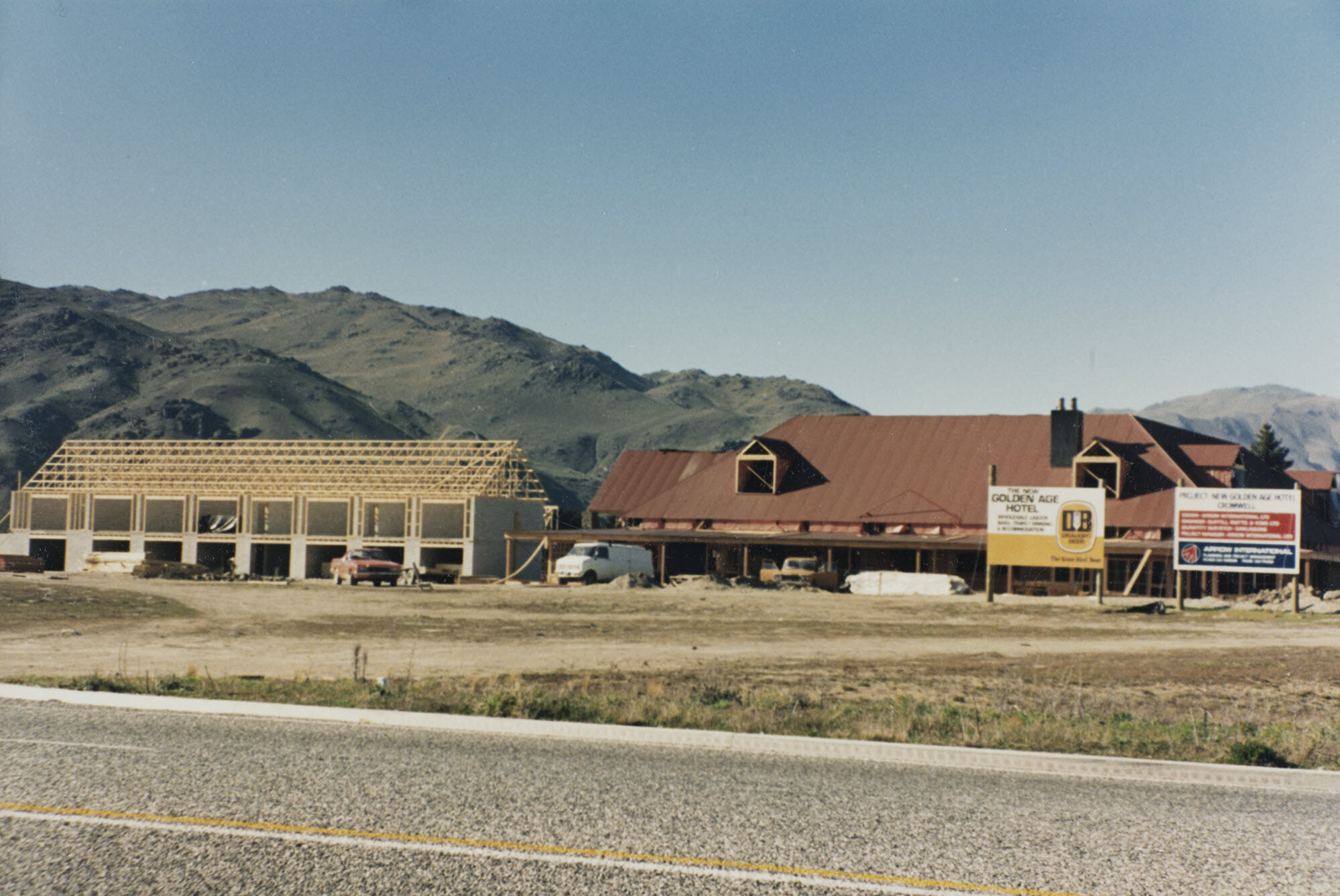 Golden Gate Lodge under construction, Cromwell