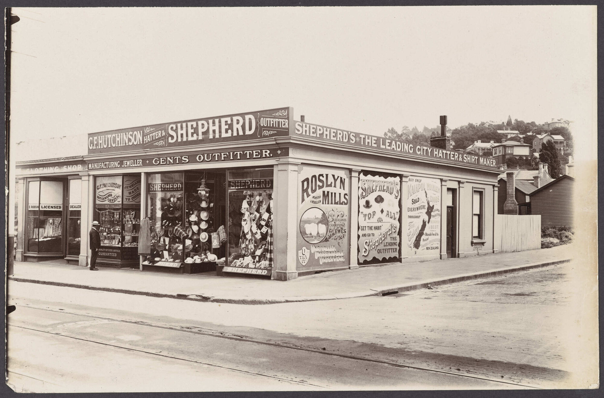 Shops at the corner of George and Hanover streets