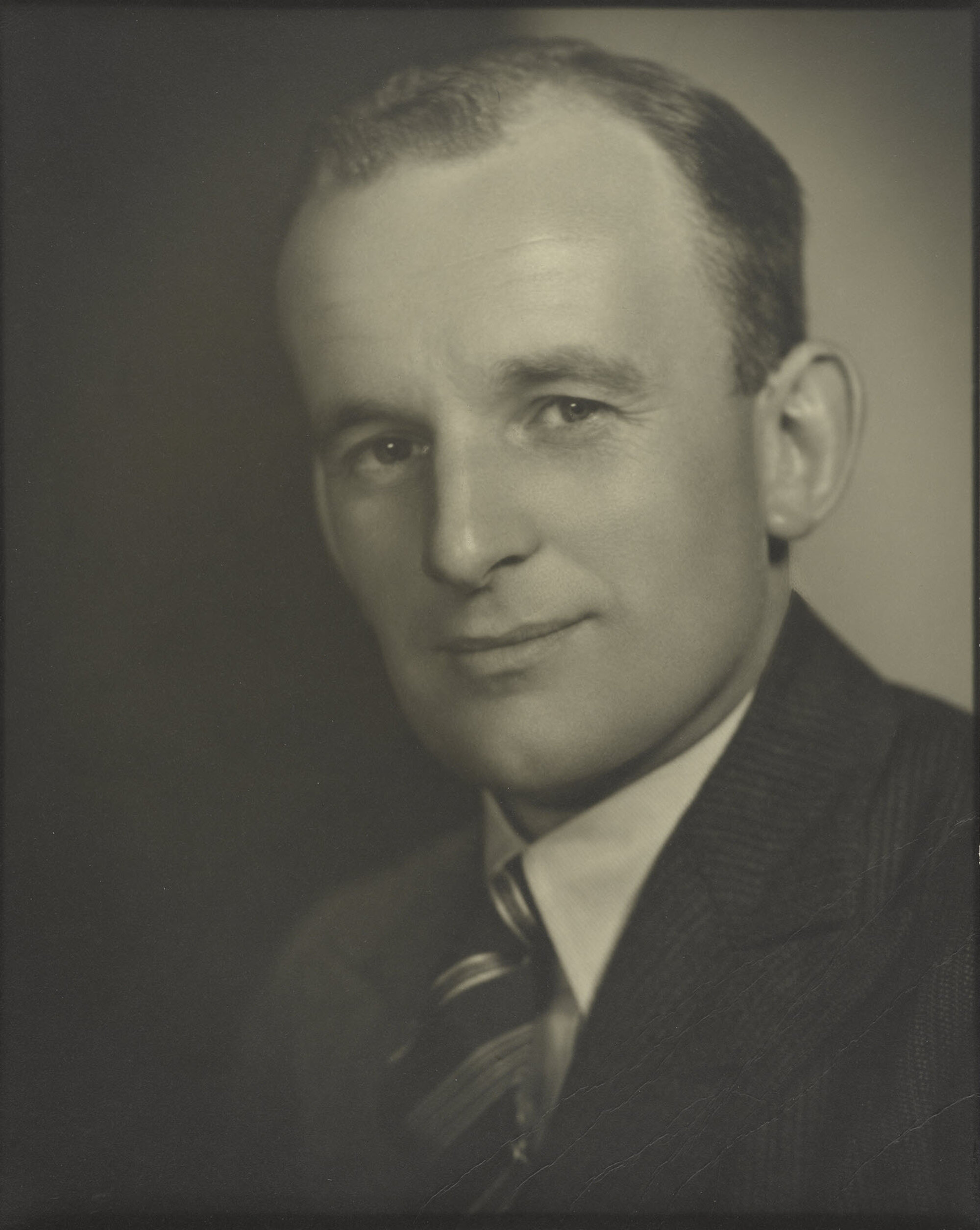 Dr William Hawksworth
