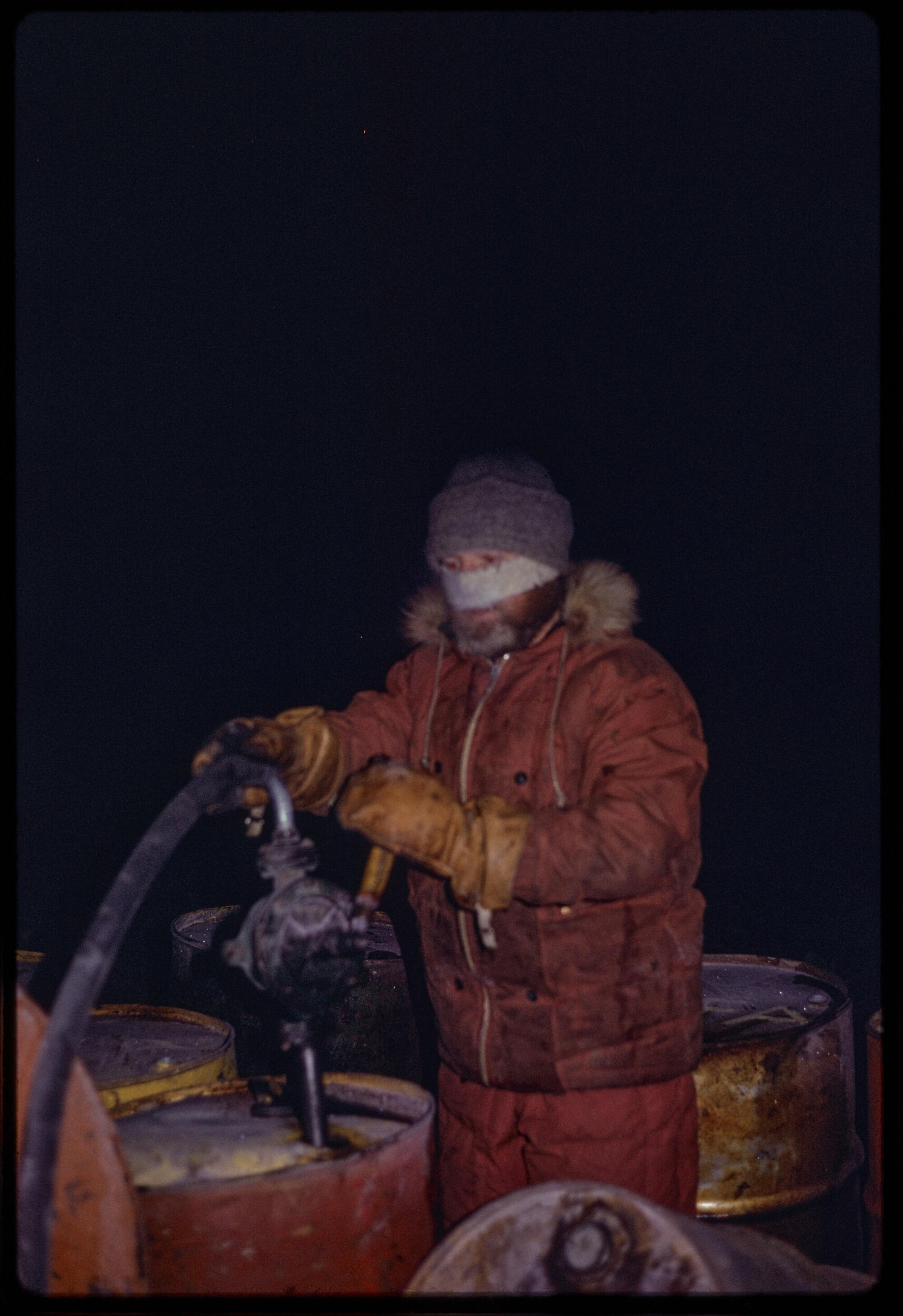 Lowe transferring fuel during winter