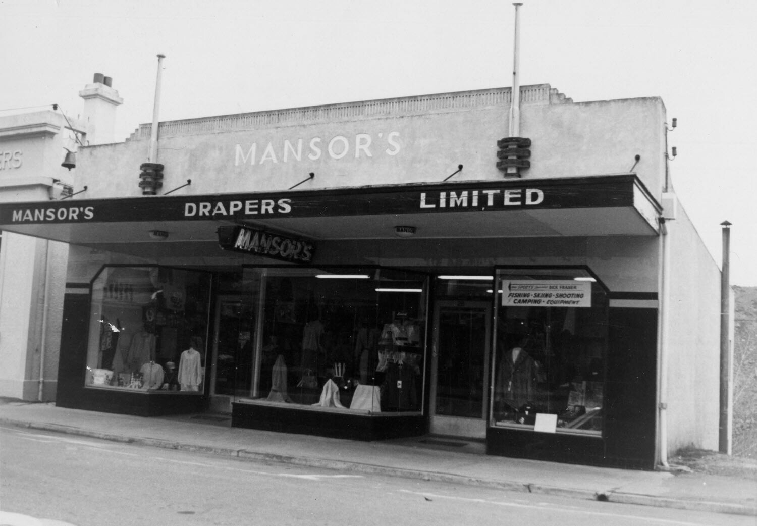 Mansor's Drapers, Main Street, Cromwell