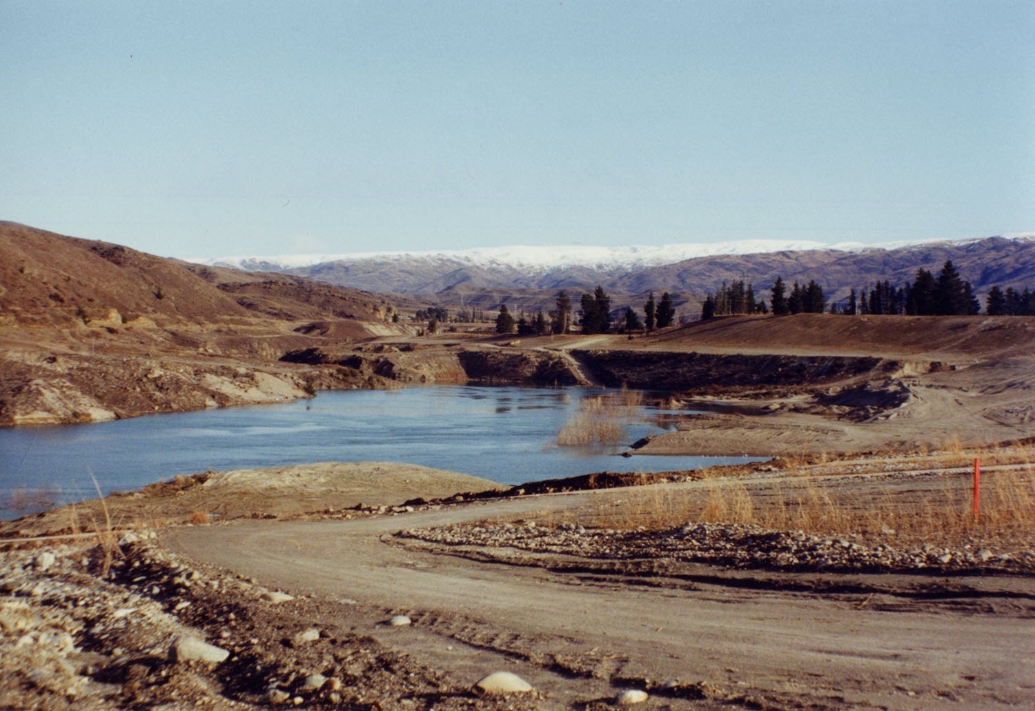 Kawarau River, looking to Robertshaw Bridge