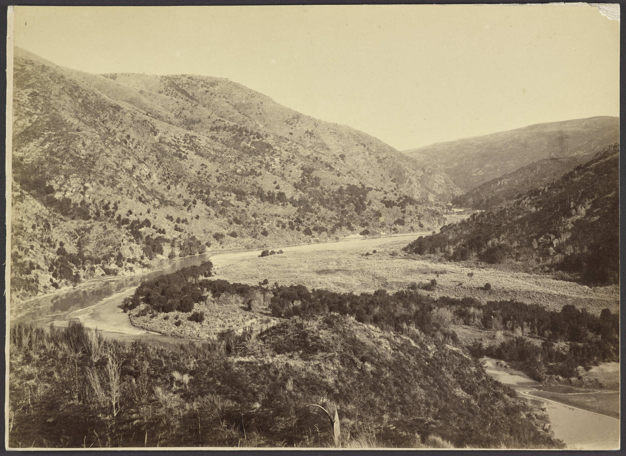 Down Taieri River at junction with Mullocky Creek