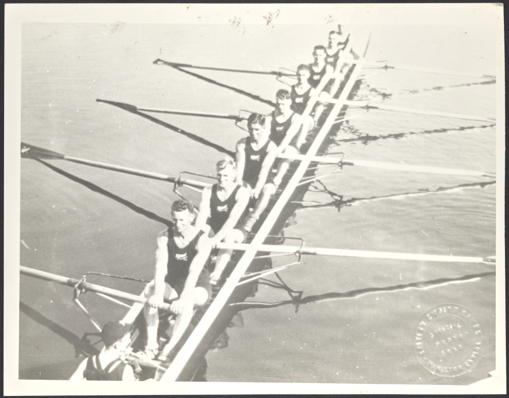 N.Z. Silver Medal, Canada [rowing eight]