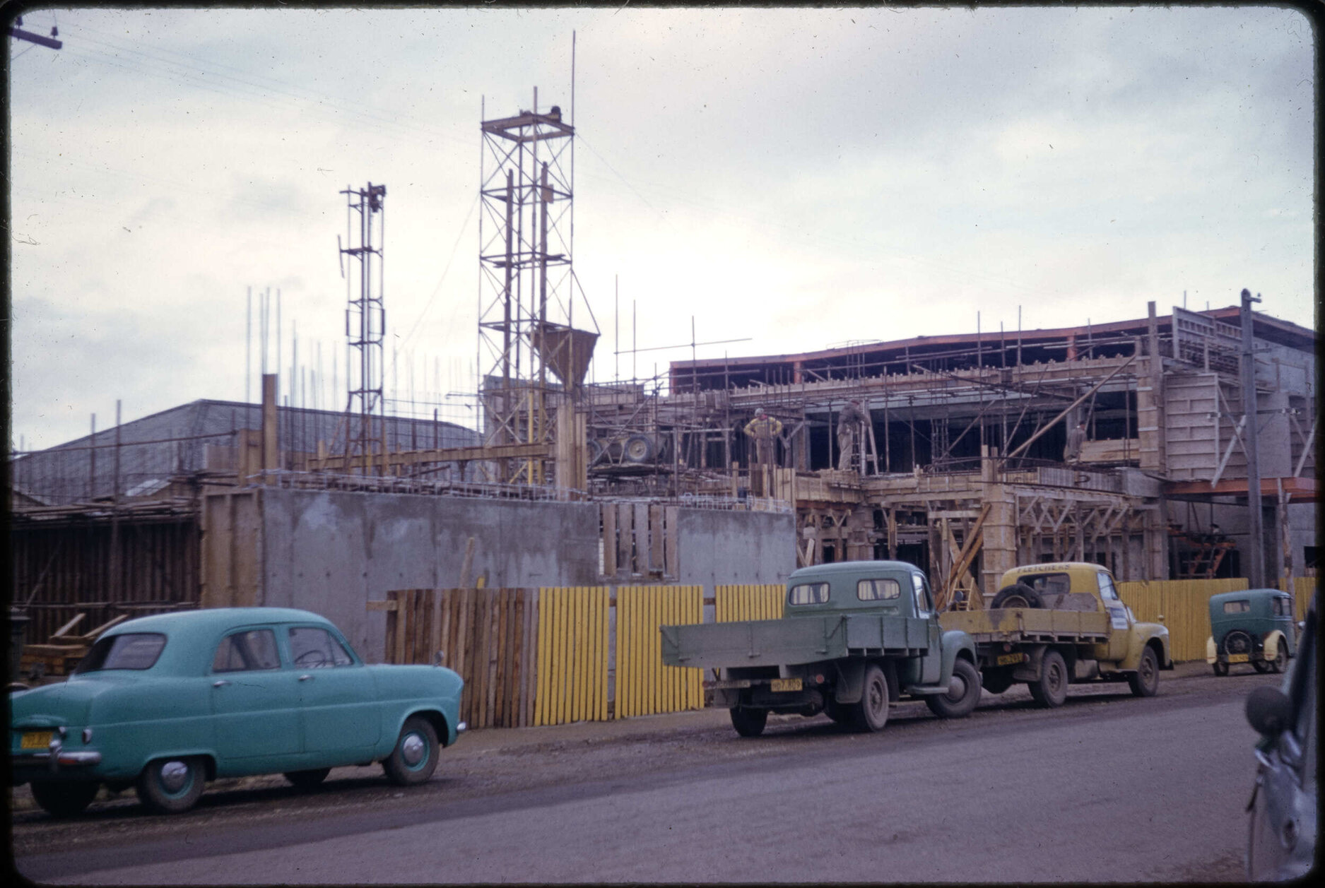 Invercargill broadcasting building under construction