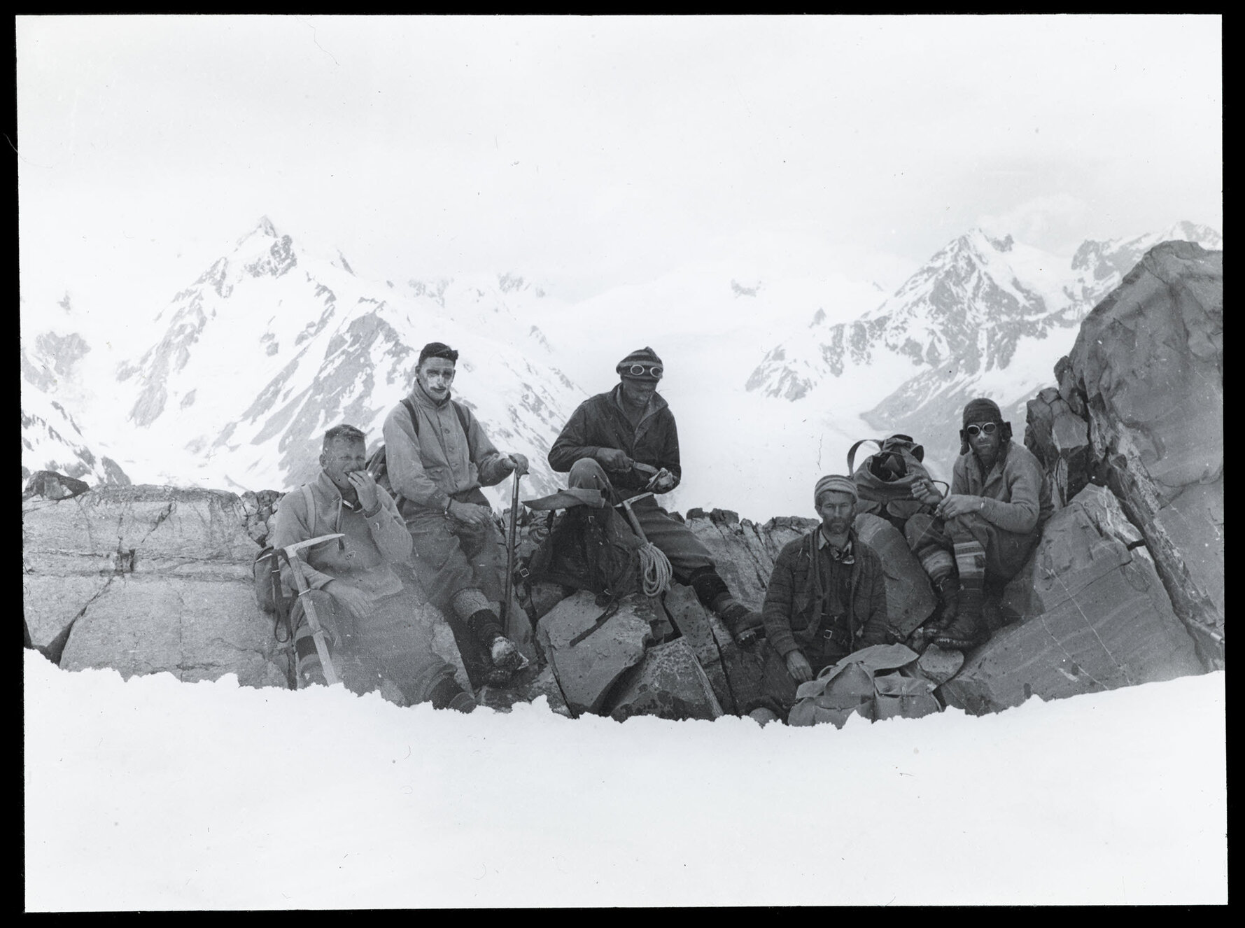 D. Bryant, N. Thomson, L. Allan, G. Mace and R. Syme on Glacier Dome