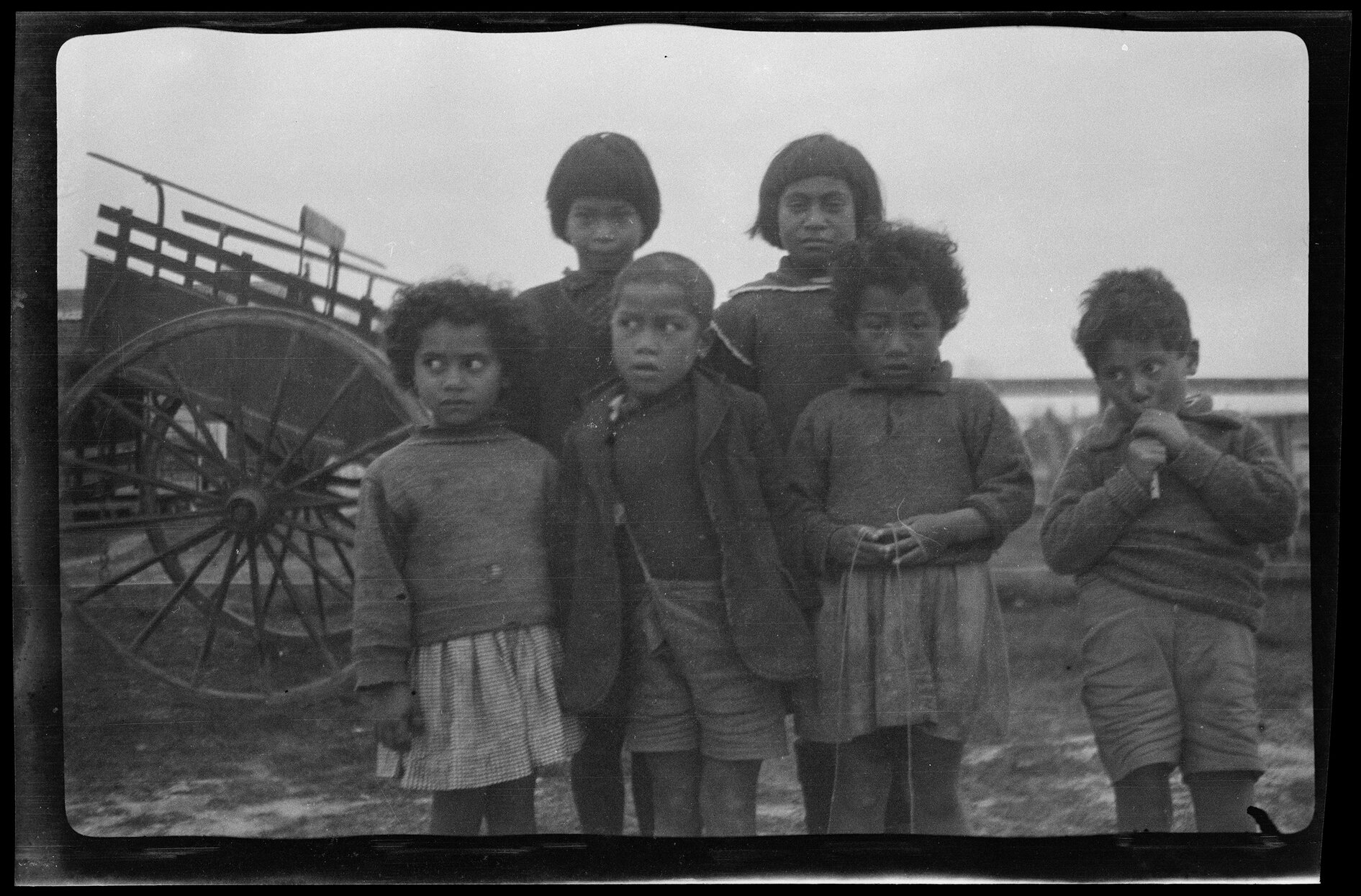 Unidentified children, Ohinemutu