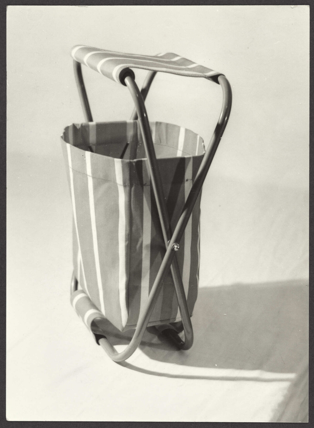 Folding seat and bag