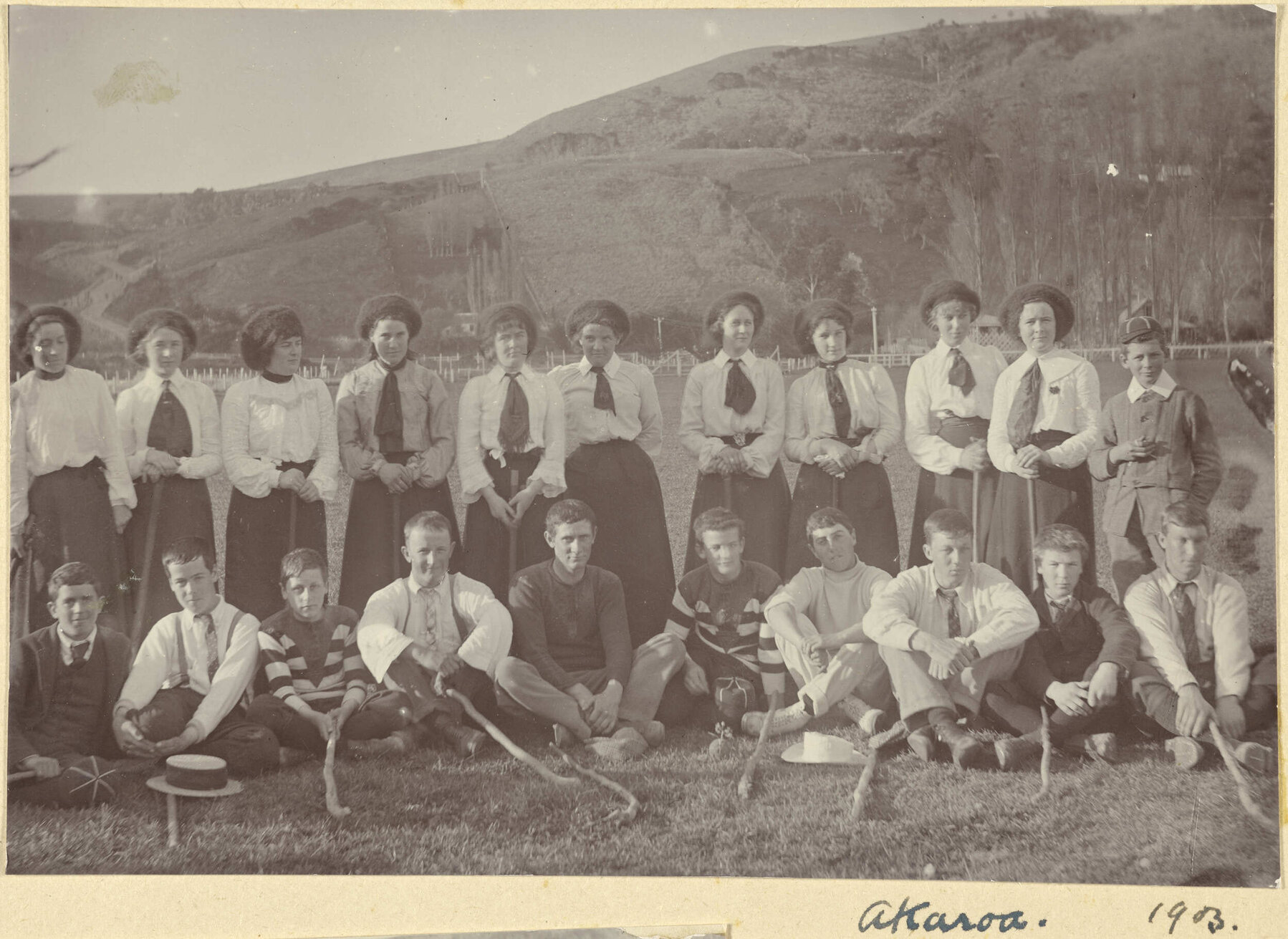 Whangaroa hockey team and Weary Willies, Akaroa