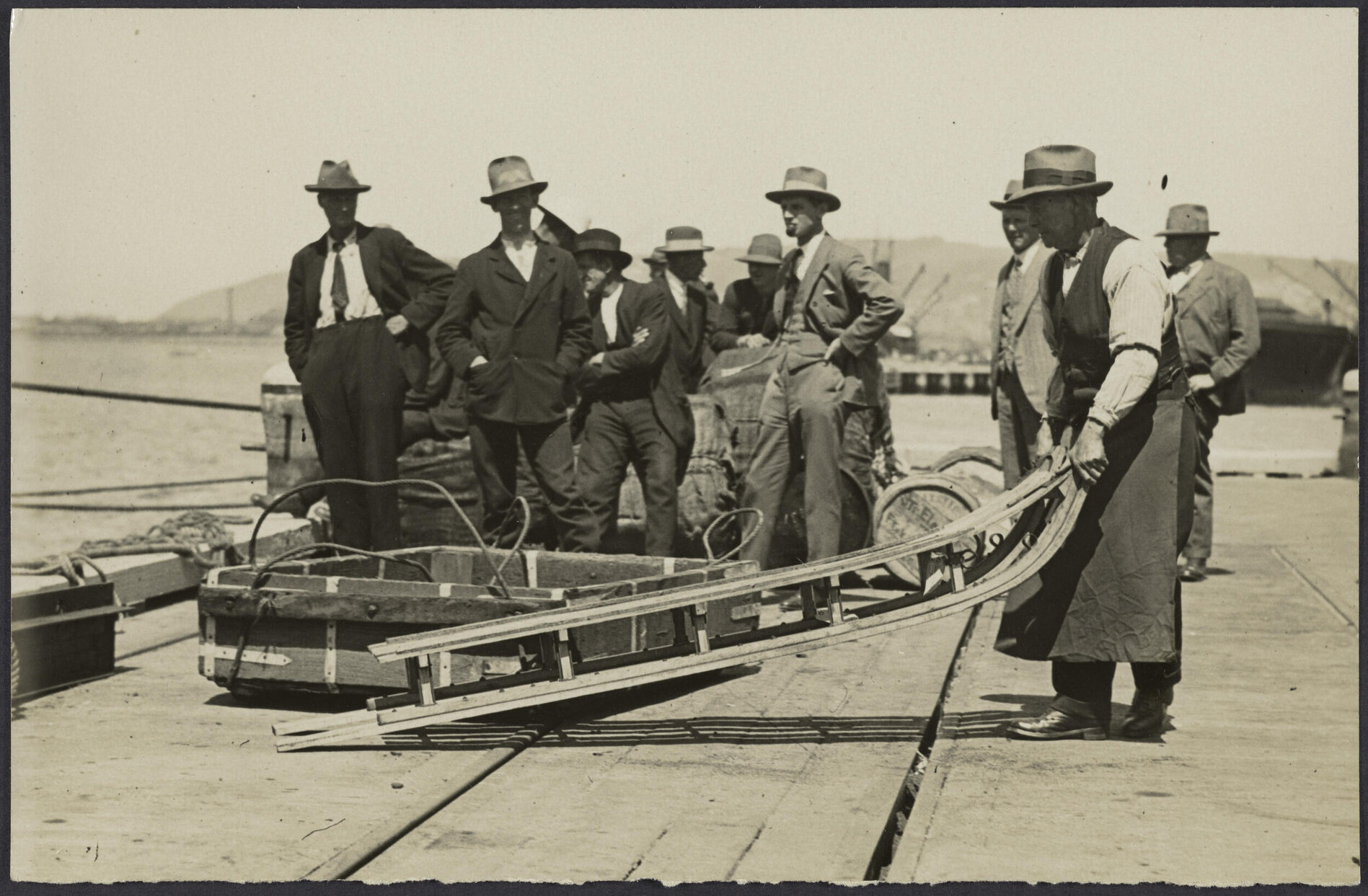 Unloading hand sledge
