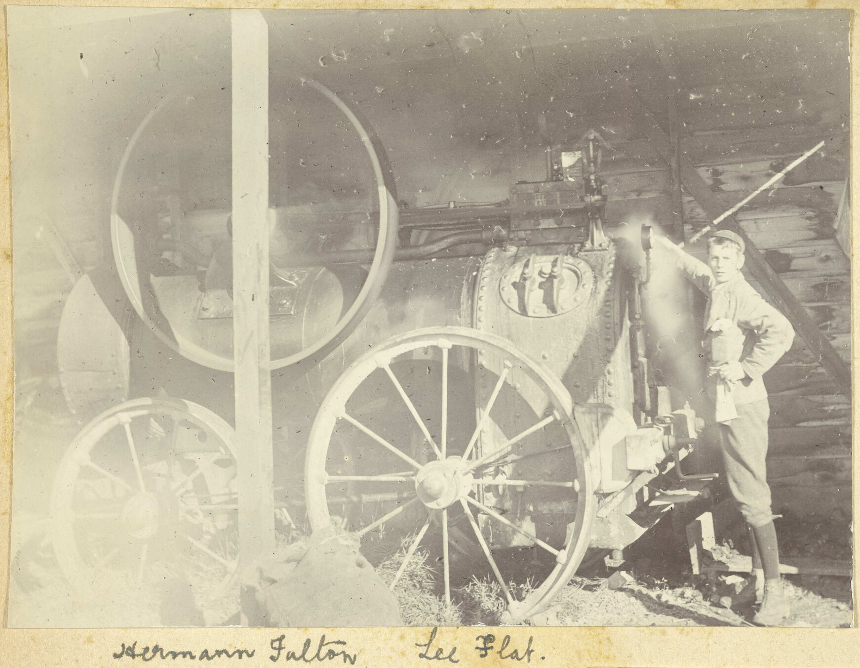 Hermann Fulton, Lee Flat