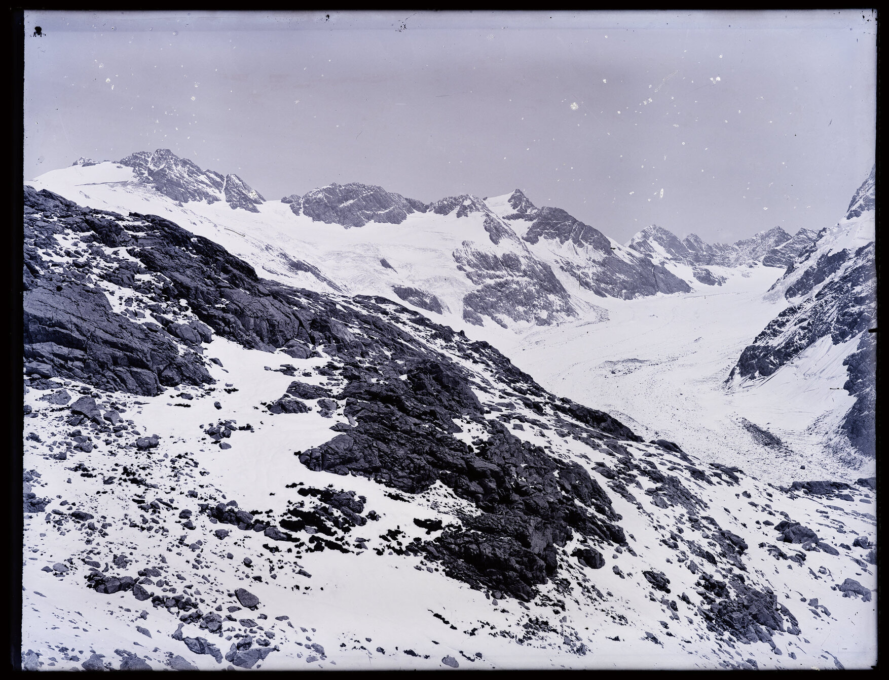 Unidentified glaciated peaks