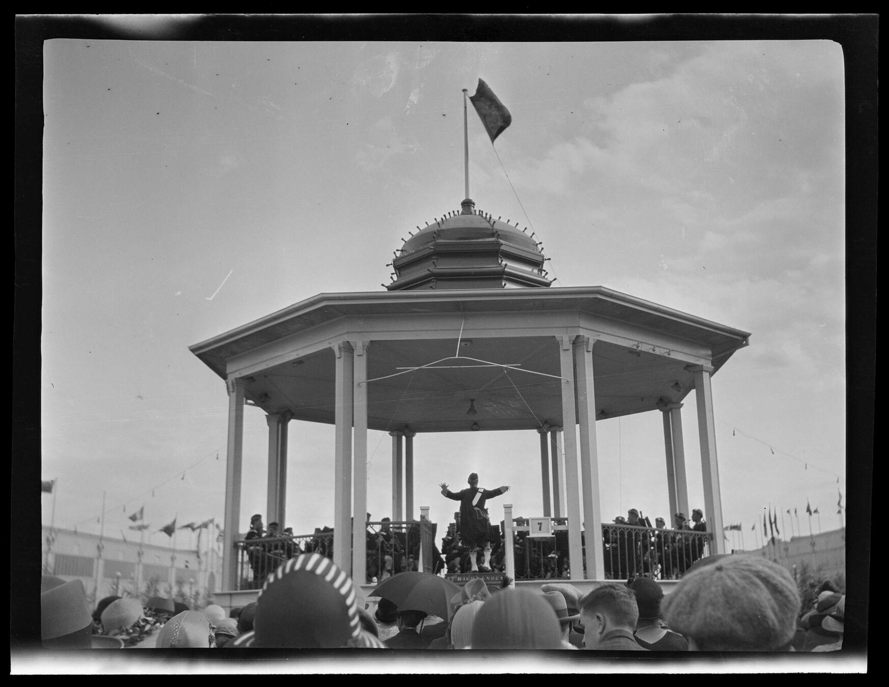 Exhibition band rotunda