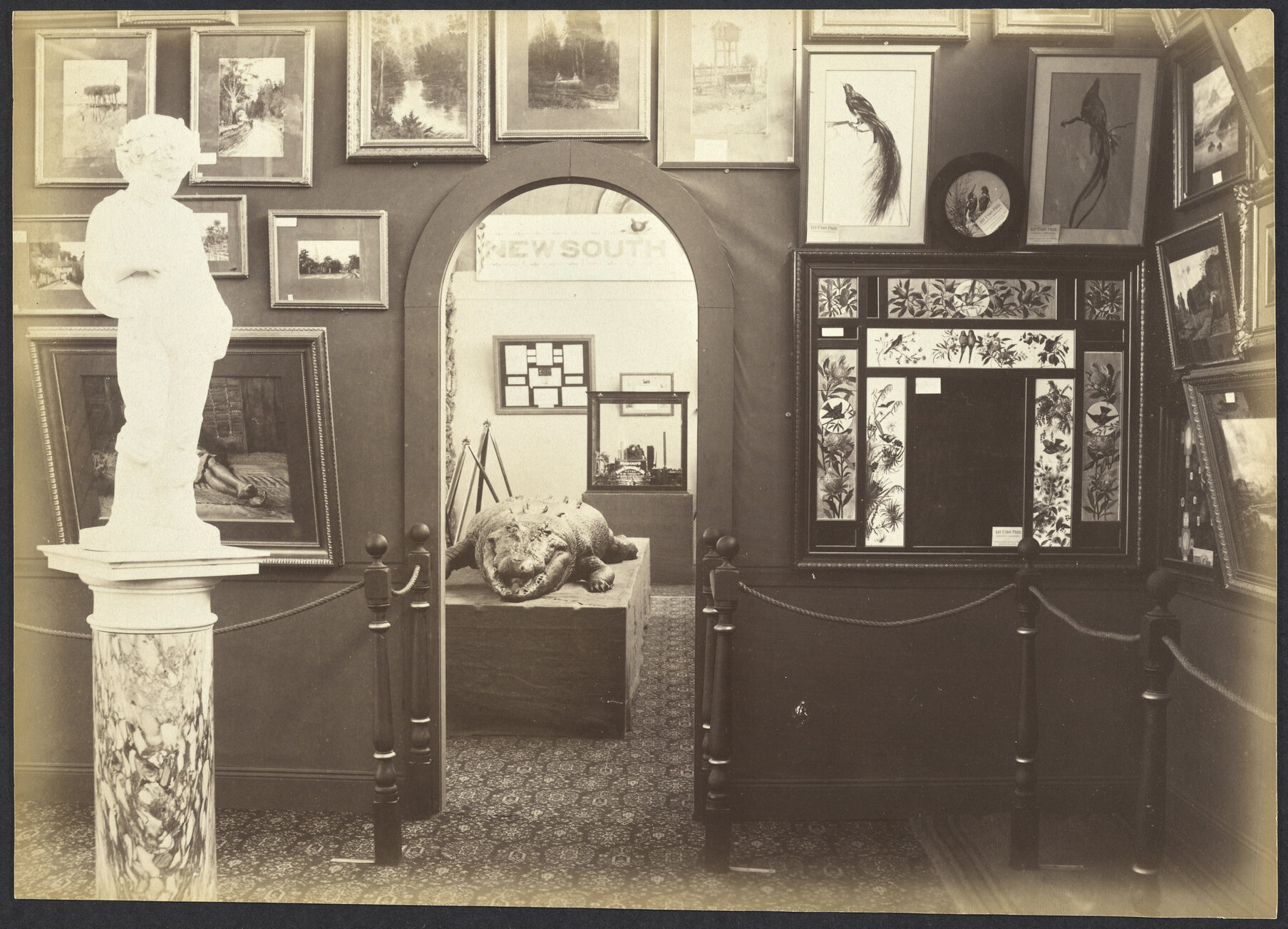 Art display, New South Wales Court