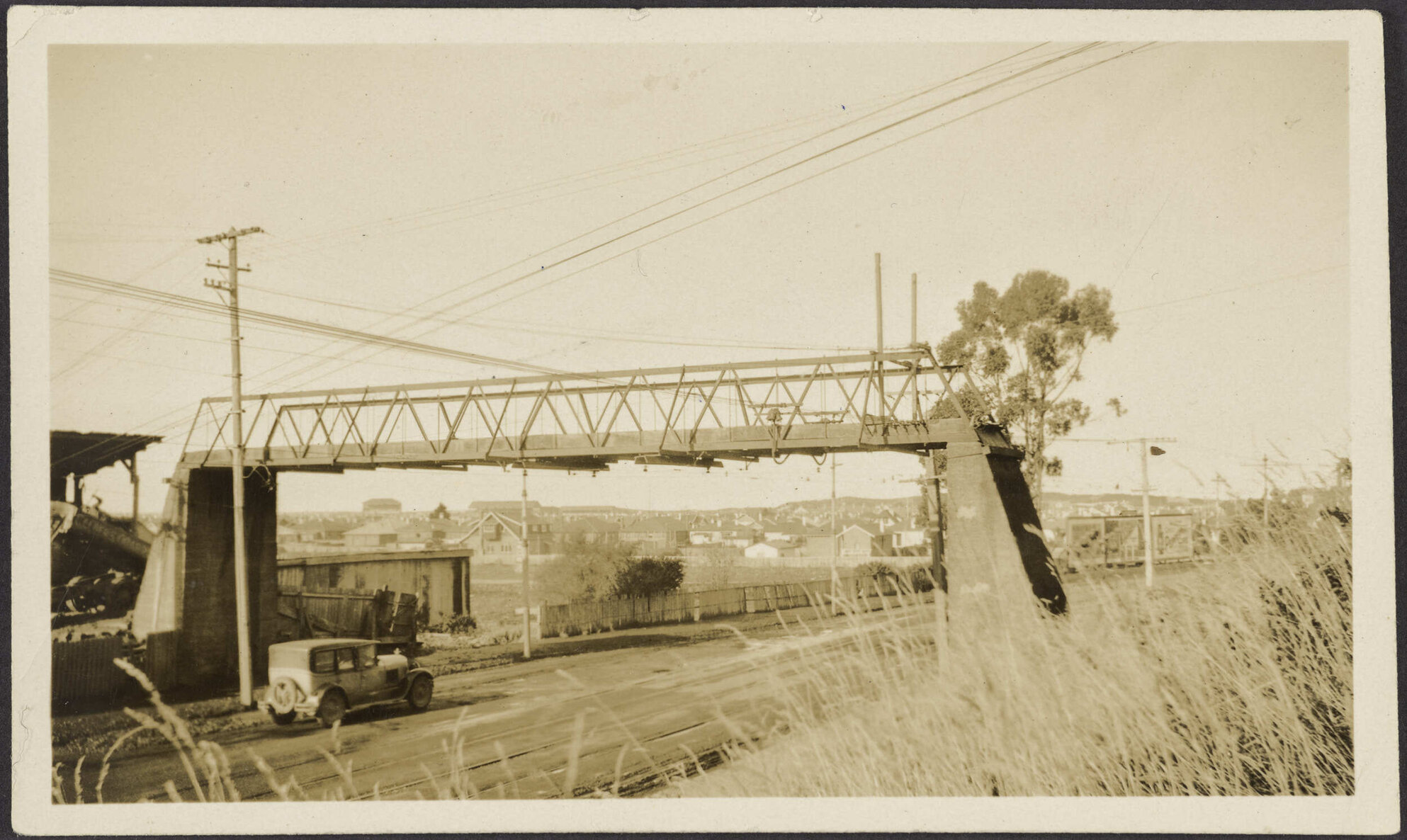 Cableway over Forbury Rd at Shiels Brickworks