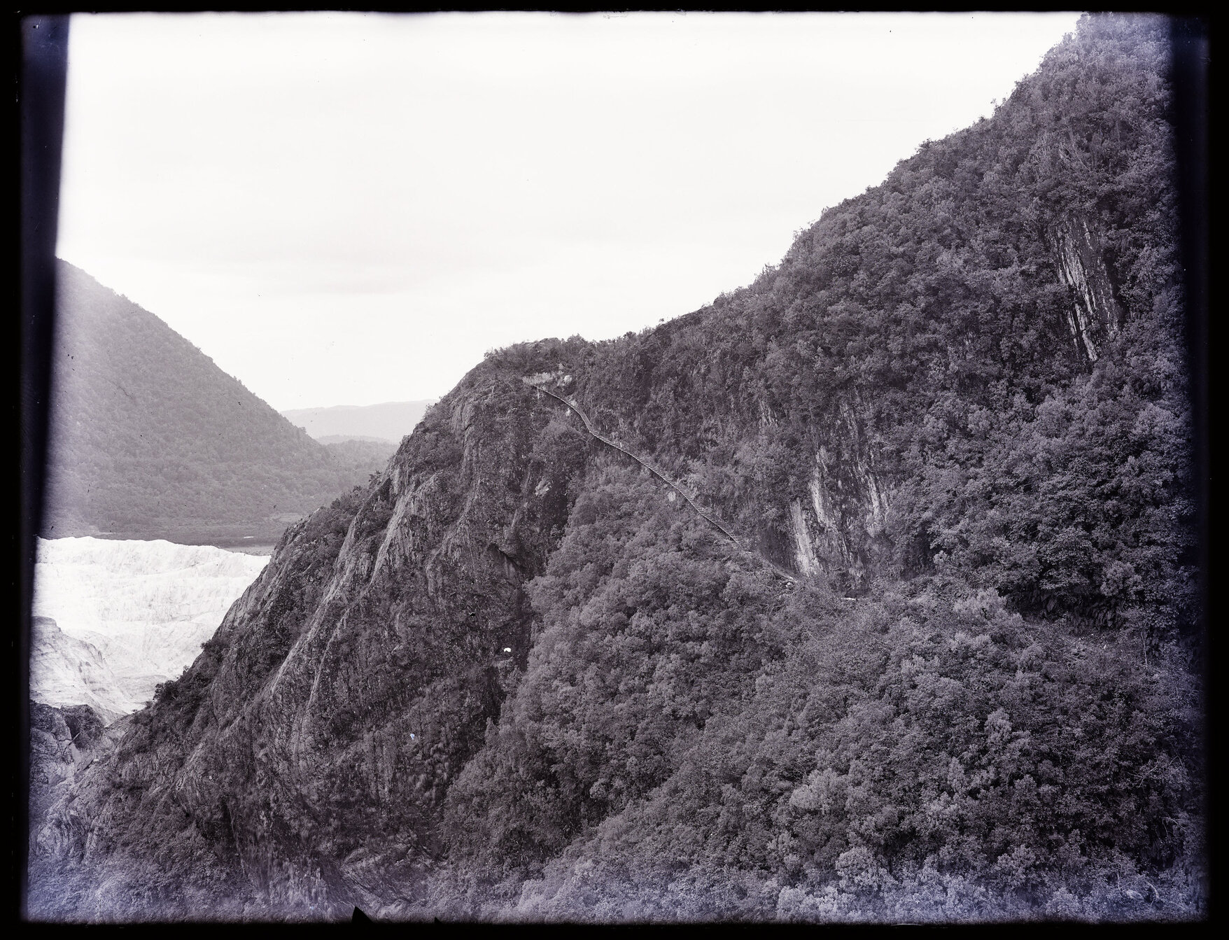 Hendes Gallery, Westland 