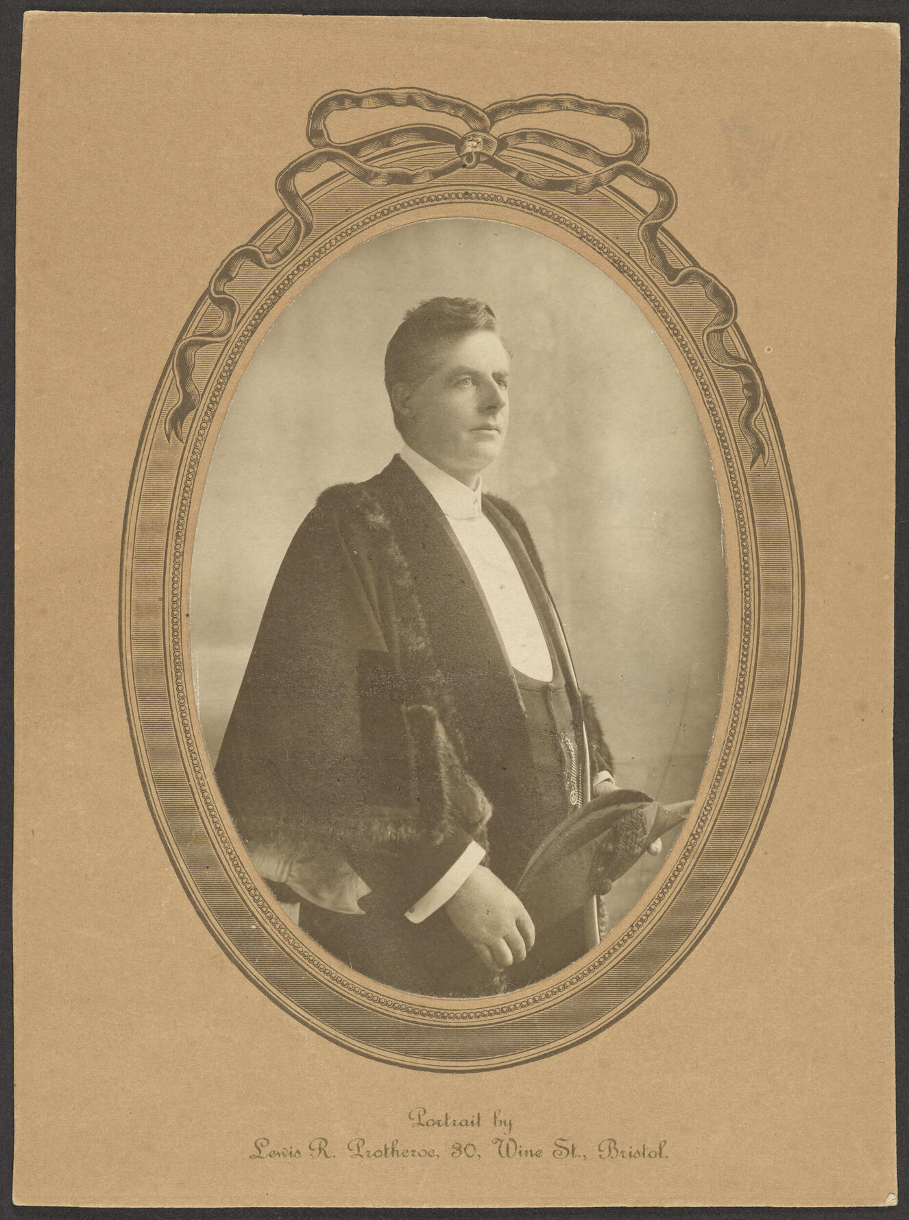 Dr W. Ledingham Christie