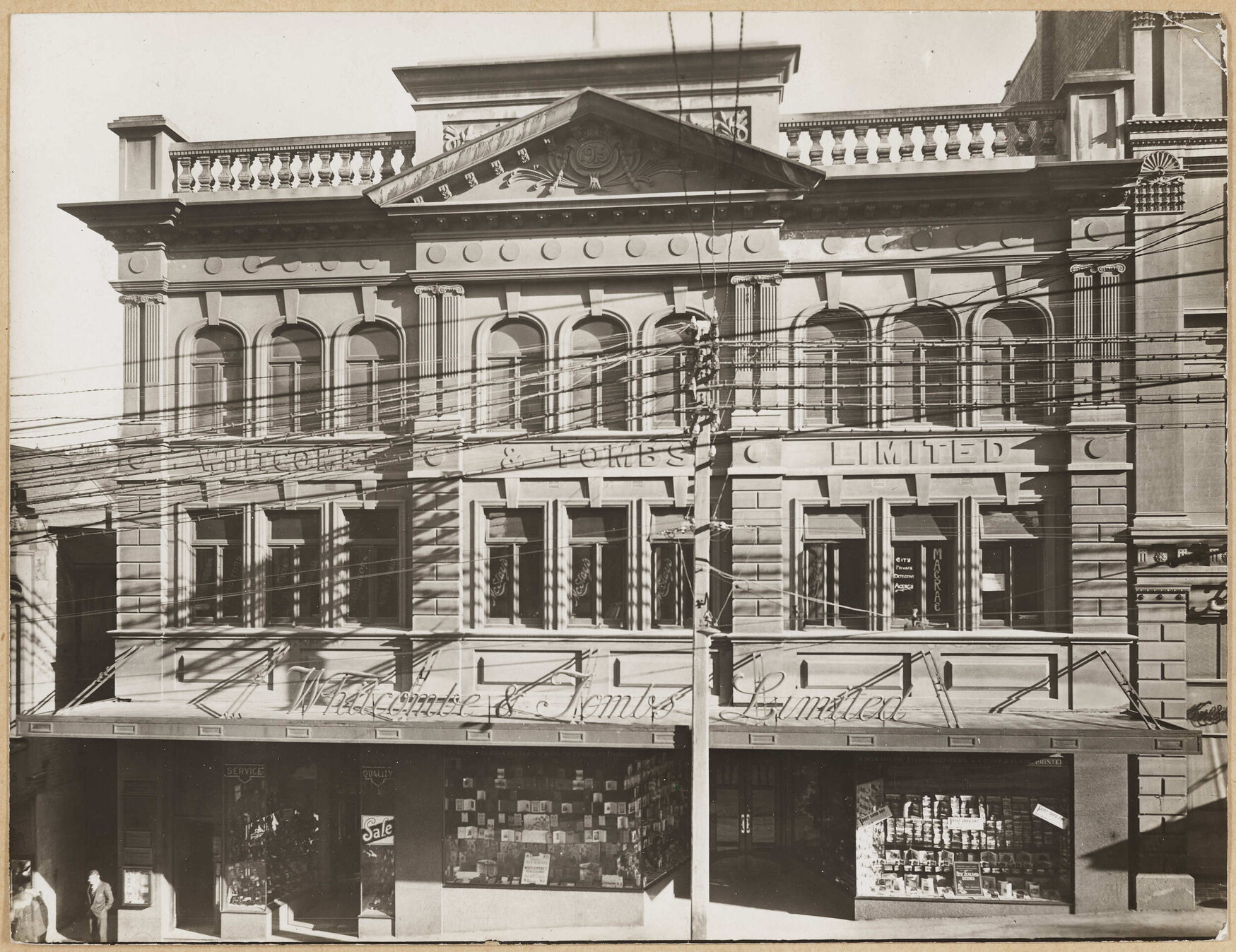 Whitcombe &amp; Tombs, Dunedin