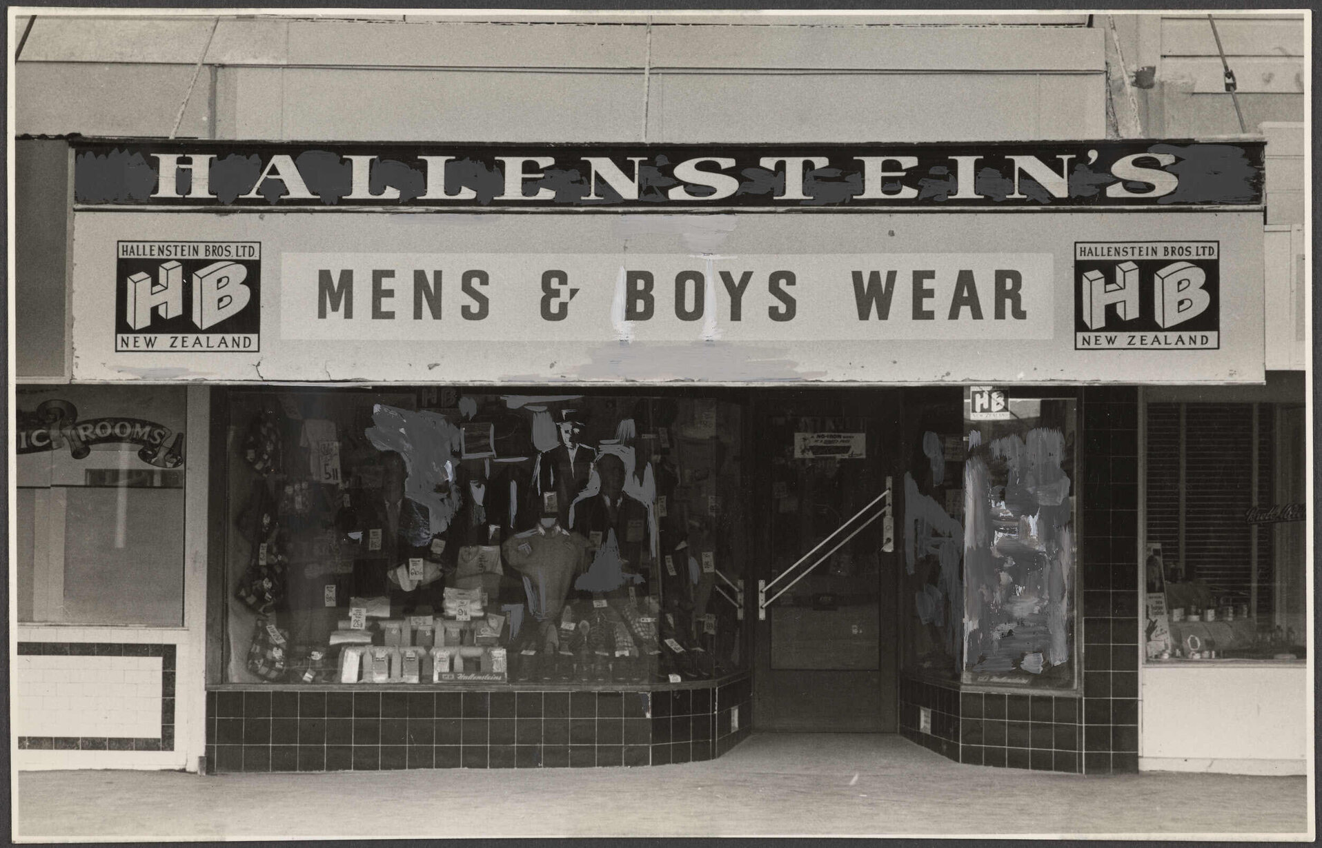 Hallensteins branch premises, Levin